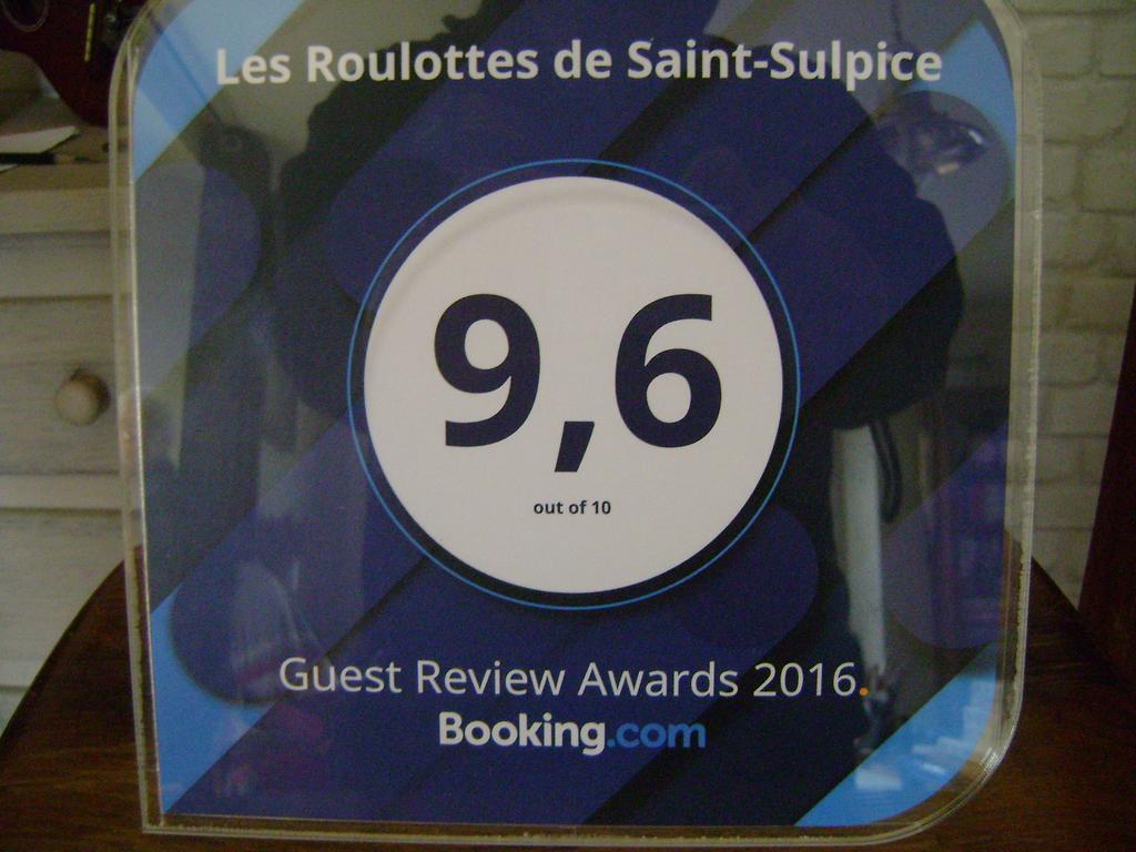 Gasthaus Les Roulottes De Saint-Sulpice Exterior foto